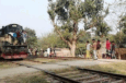 রেলক্রসিং যেন মরণ ফাঁদ